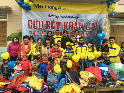Viễn Thông A dành tặng 3000 chiếc áo cứu rét khẩn cấp cho trẻ em vùng cao - 1