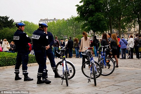 5 thành phố châu Âu khách du lịch bị móc túi nhiều nhất - 2