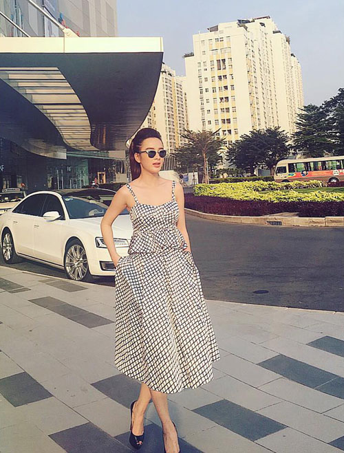 Facebook sao 3/2: Cao Thái Sơn khoe ngực trần khi vào bếp - 12