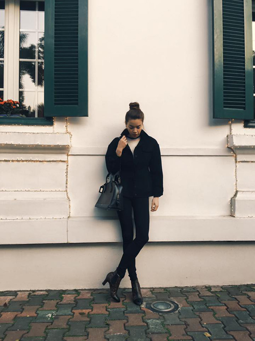 Facebook sao 3/2: Cao Thái Sơn khoe ngực trần khi vào bếp - 2