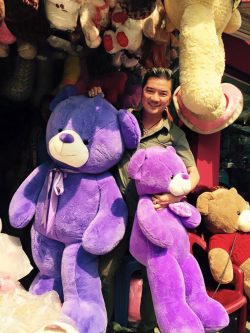 Facebook sao 3/2: Cao Thái Sơn khoe ngực trần khi vào bếp - 3