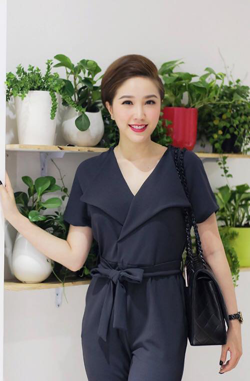 Facebook sao 3/2: Cao Thái Sơn khoe ngực trần khi vào bếp - 6