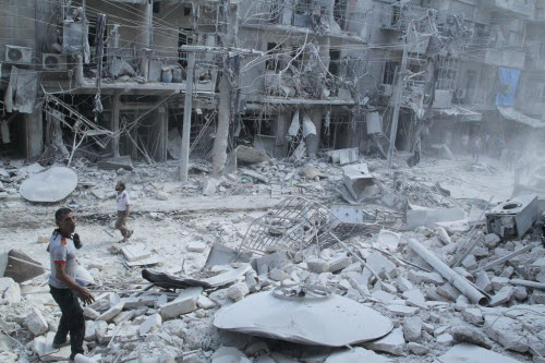Cuộc sống tại thành phố chiến sự ác liệt bậc nhất Syria - 1