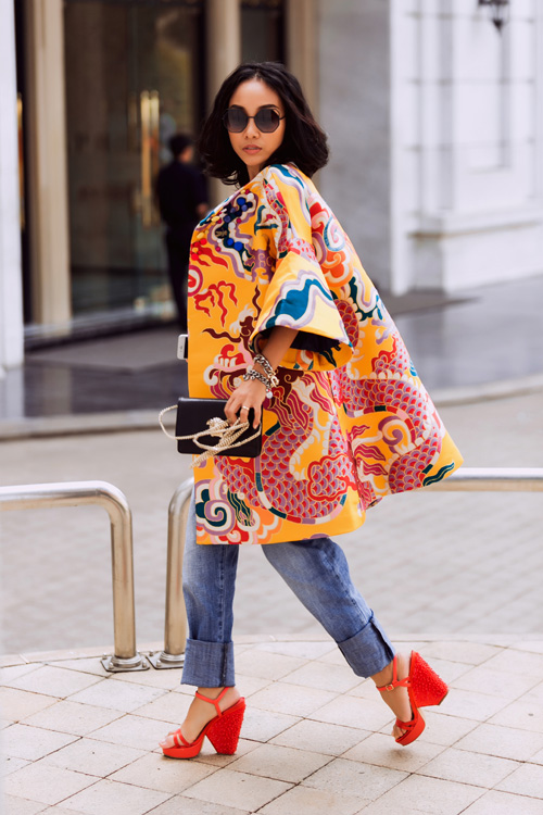 Đoan Trang diện áo yếm, quần jeans đón tuổi 37 - 5