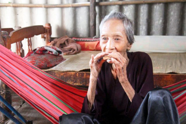 Sở thích lạ lùng của cụ bà Việt Nam sống lâu nhất thế giới - 1