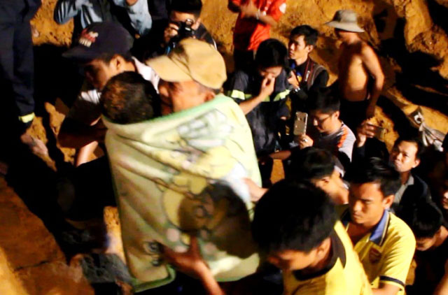 Thăm lại bé gái trở về từ cõi chết nơi giếng sâu - 4