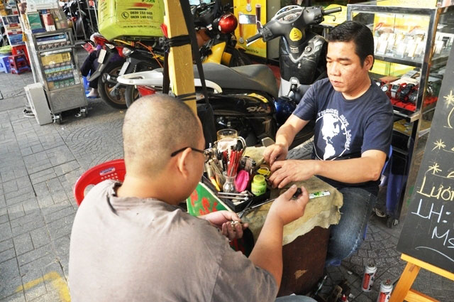 Tiệm sửa thùng quẹt quý tộc hơn nửa thế kỷ độc nhất Sài Gòn - 4