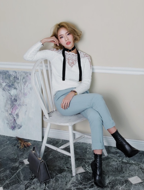 Chất chơi với kiểu khăn ‘đeo như không đeo’ - 10