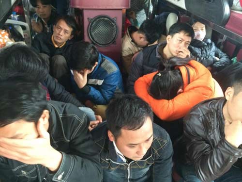 Đình tài xe khách chở quá 30 người tại Bến xe Giáp Bát - 1