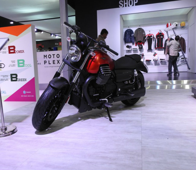 Moto Guzzi Audace với động cơ V-Twin có dung tích 1400 cc.