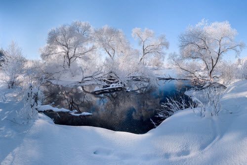 Ảnh: Cảnh tượng mùa đông đẹp như mơ ở Belarus - 1