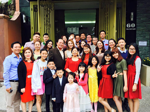 Facebook sao 9/2: Sao Việt quây quần bên gia đình vui Tết - 4