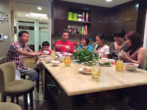 Facebook sao 9/2: Sao Việt quây quần bên gia đình vui Tết - 5