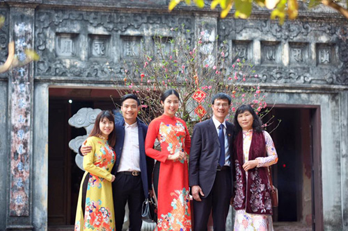 Facebook sao 9/2: Sao Việt quây quần bên gia đình vui Tết - 11