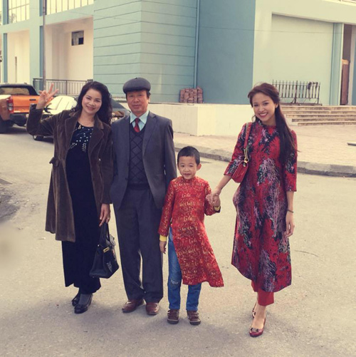 Facebook sao 9/2: Sao Việt quây quần bên gia đình vui Tết - 8