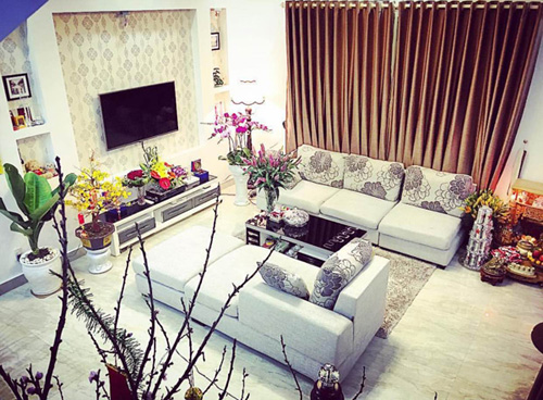 Facebook sao 10/2: Phạm Hương khoe nhà khang trang ở quê - 2