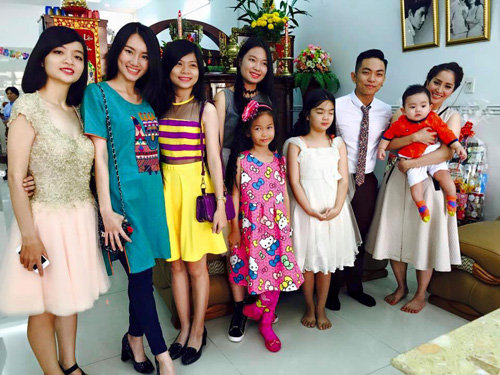 Facebook sao 10/2: Phạm Hương khoe nhà khang trang ở quê - 4