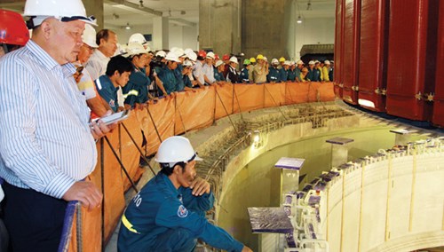 Suýt ngồi tù & 3 lần được phong 'vua' - 4