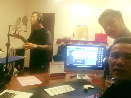 Facebook sao 13/2: Bạn gái cũ Trấn Thành khoe tình mới 'soái ca' - 5