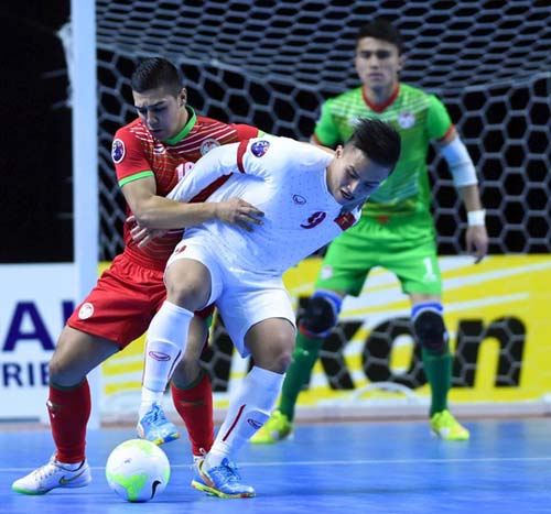 Thắng Tajikistan 8-1, tuyển futsal Việt Nam vào tứ kết châu Á - 1