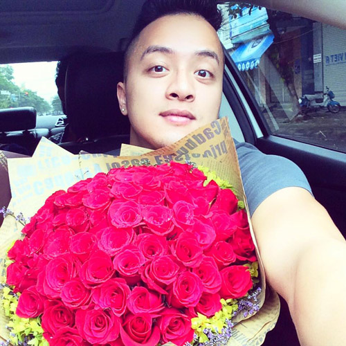 Facebook sao 14/2: Quốc Cường đăng ảnh hôn lễ khiến fan tò mò - 3