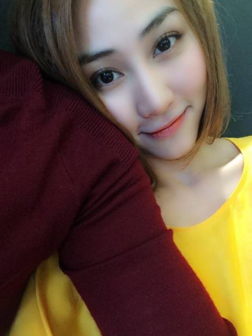 Facebook sao 14/2: Quốc Cường đăng ảnh hôn lễ khiến fan tò mò - 12