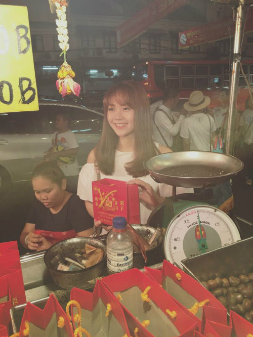 Facebook sao 14/2: Quốc Cường đăng ảnh hôn lễ khiến fan tò mò - 13