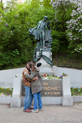 Khám phá ngày Valentine độc đáo của các nước - 3