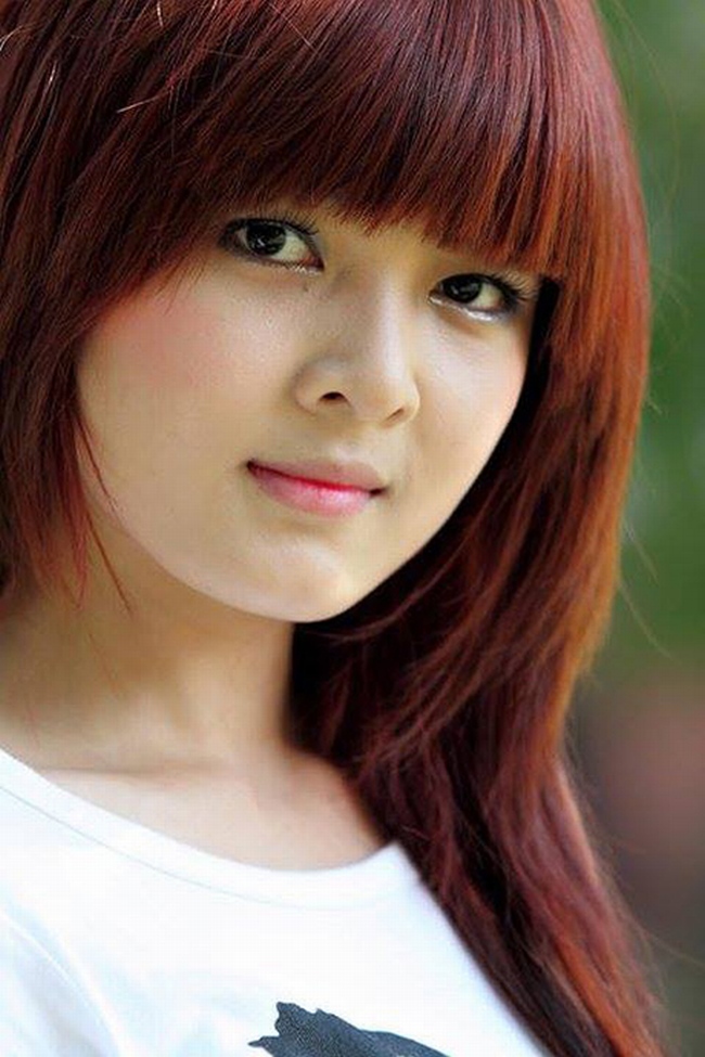 Lilly Luta tên thật là Nguyễn Thị Lượm (sinh năm 1992), là một hot girl, diễn viên tuổi Thân đang nhận được sự chú ý khá nhiều trên cộng đồng mạng. 