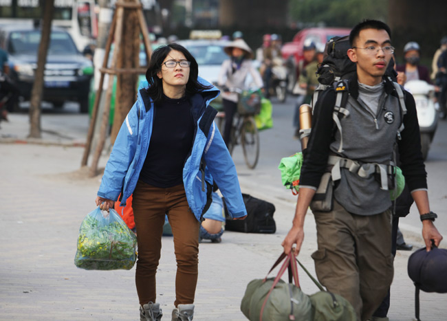 Bánh chưng, gà quê, rau sạch ùn ùn về Thủ đô sau Tết - 5