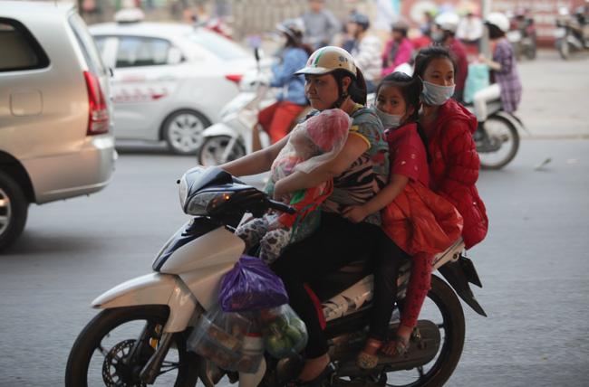 Bánh chưng, gà quê, rau sạch ùn ùn về Thủ đô sau Tết - 12