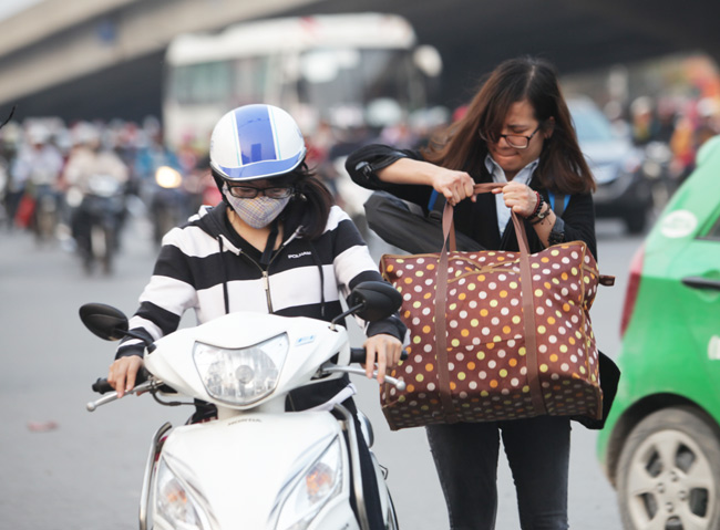 Bánh chưng, gà quê, rau sạch ùn ùn về Thủ đô sau Tết - 3