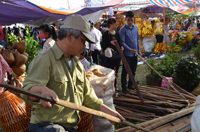 Gửi xe ở phiên chợ “cầu may” mất gần 1 tạ thóc - 7