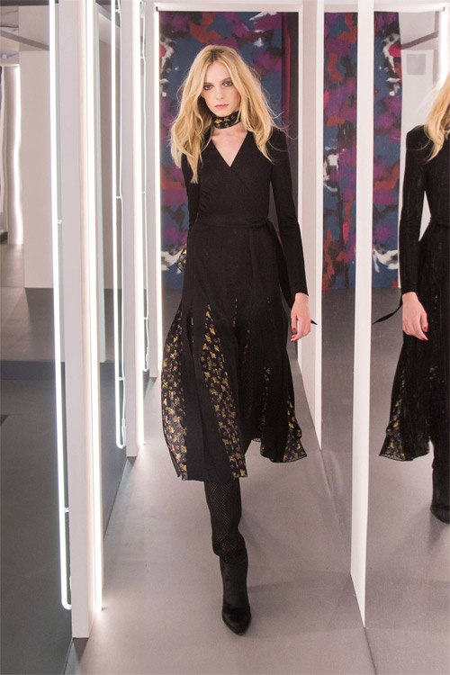 Dàn người mẫu hàng đầu nổi bật trong show của DVF - 11