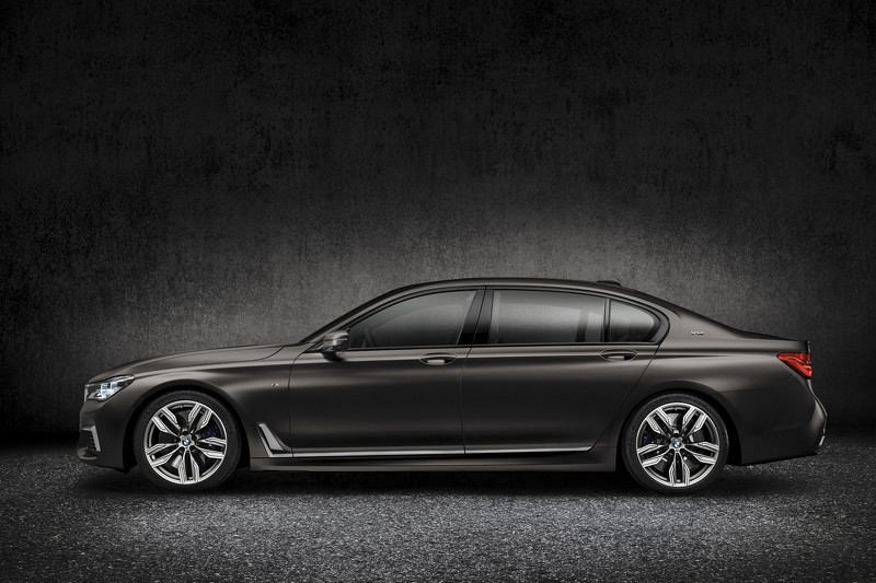 Soi mẫu &#34;át chủ bài&#34; M760li Drive của BMW - 2