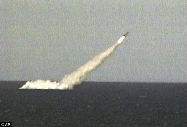 Nga: Nâng cấp tên lửa để bắn thiên thạch va trái đất - 3