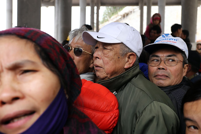 Khai hội chùa Ngọa Vân: Cáp treo mất điện, tắc nghẽn nhiều giờ - 9