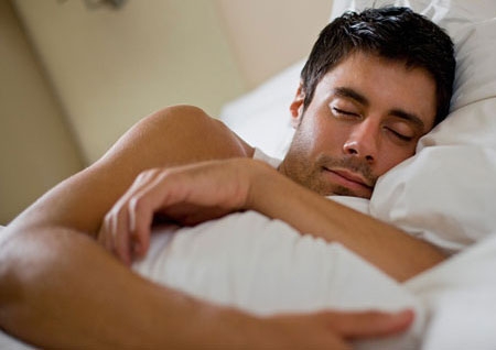 Những lợi ích khi quý ông ngủ nude - 1