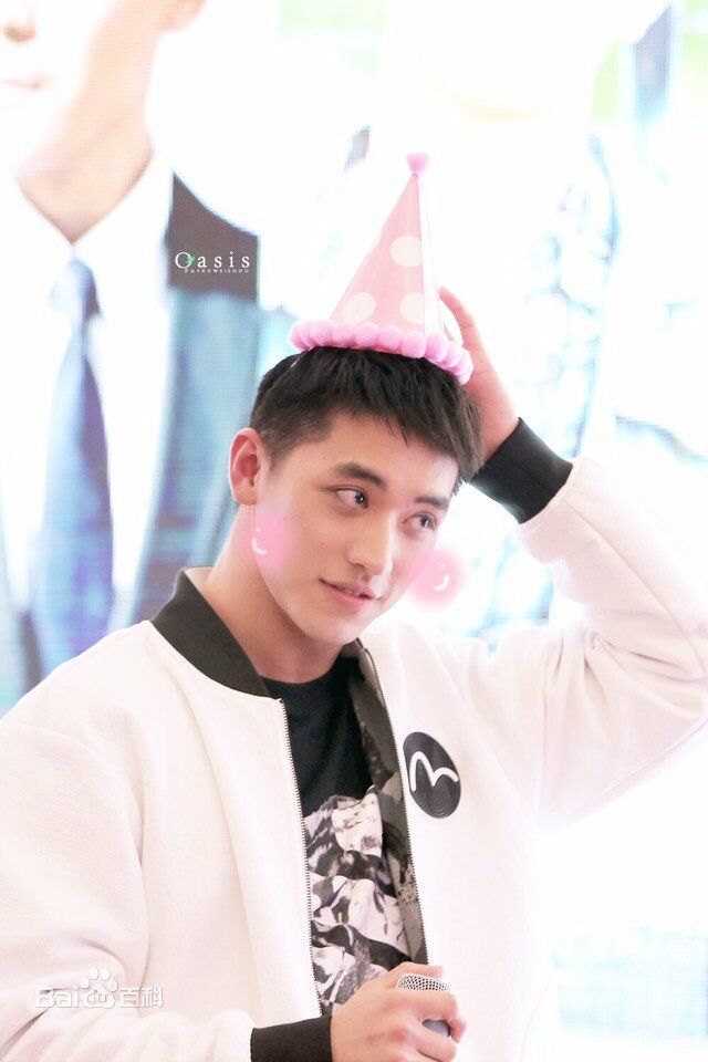 Khám phá 2 'hotboy' 9x phim đồng tính 'nghẽn mạng' TQ - 7