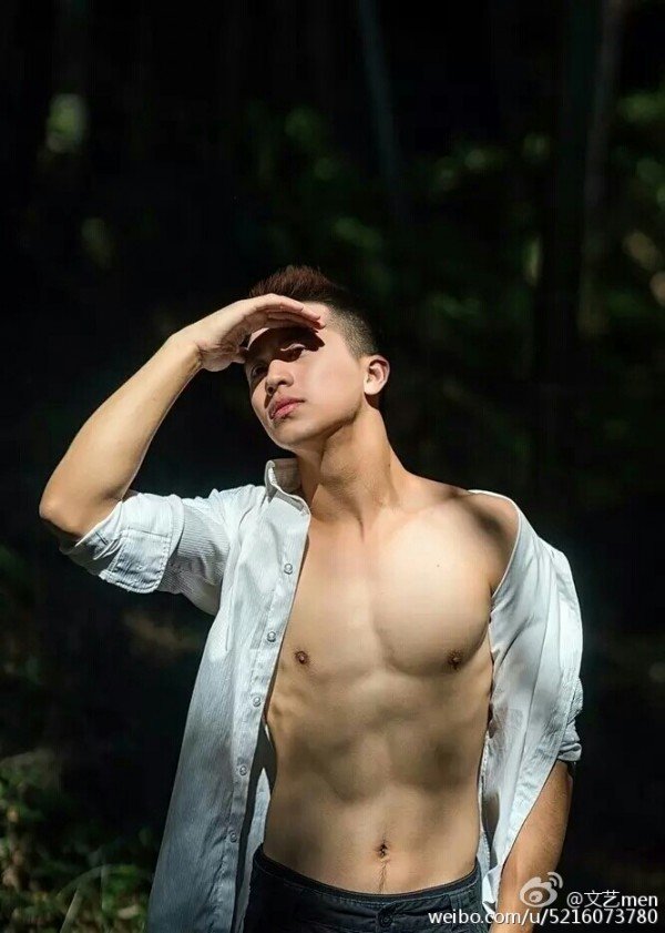 Khám phá 2 'hotboy' 9x phim đồng tính 'nghẽn mạng' TQ - 12