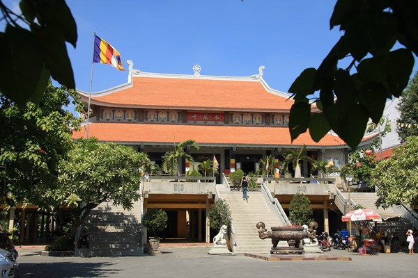Tháng Giêng, đến thăm 4 ngôi chùa nổi tiếng ở Sài Gòn - 1