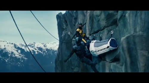 Thót tim với cảnh Ninja &#39;xử nhau&#39; trên vách núi - 1