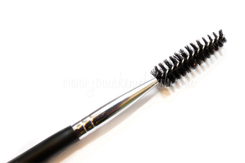 Chiêu 'độc' giúp lông mi dài tới 2cm mà không tốn kém - 2