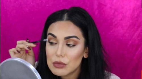 Chiêu 'độc' giúp lông mi dài tới 2cm mà không tốn kém - 5