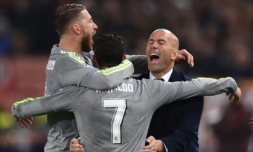 Zidane - Ronaldo: Cúp C1 chính là cứu cánh - 1