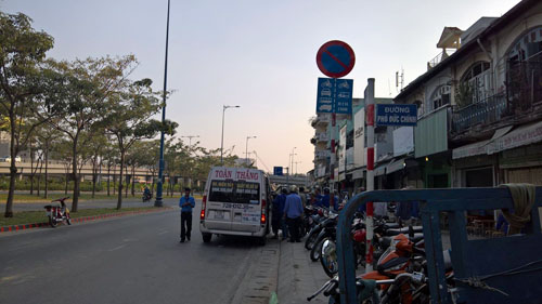 Nhà xe dùng taxi, xe ôm đối phó lệnh cấm từ Bí thư Thăng - 6