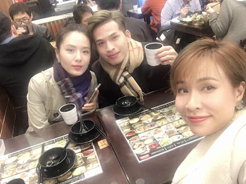 Facebook sao 22/2: Elly Trần khoe vòng eo đáng kinh ngạc - 10