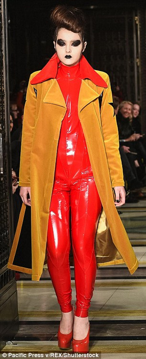 Shock với bộ sưu tập "độc, dị" nhất sàn diễn London - 7