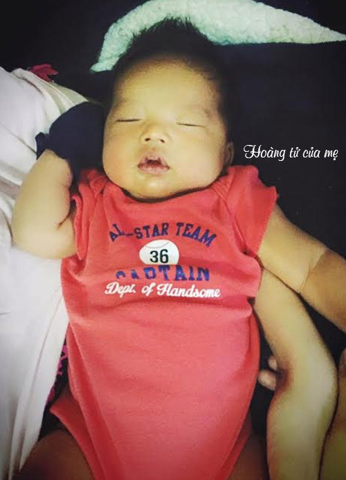 Dáng ngủ đáng yêu của "hoàng tử bé" nhà Ngọc Quyên - 8