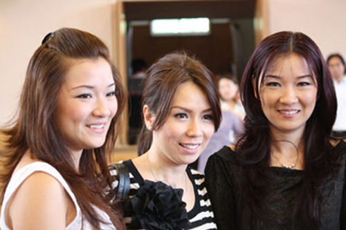 Những gia đình sao Việt có 3 chị em gái xinh như hoa - 15